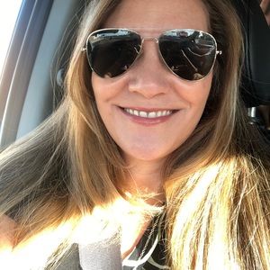 Meet your Posher, Julie